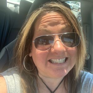 Meet your Posher, Nina